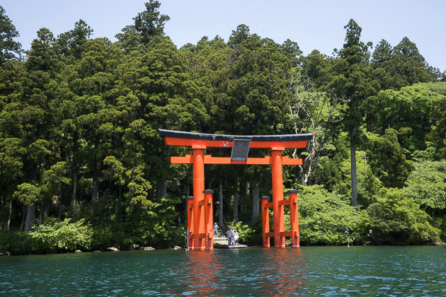 Across and Above Lake Ashinoko – Tokyo For 91 Days